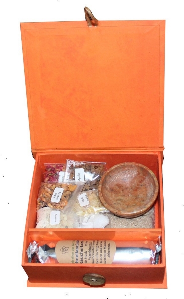 Feng Shui Wellness fragrance gift set "Spirit" incl. 9 fragrances in packet, sand, smoked charcoal, small bacon tray, spoon in attractive gift box